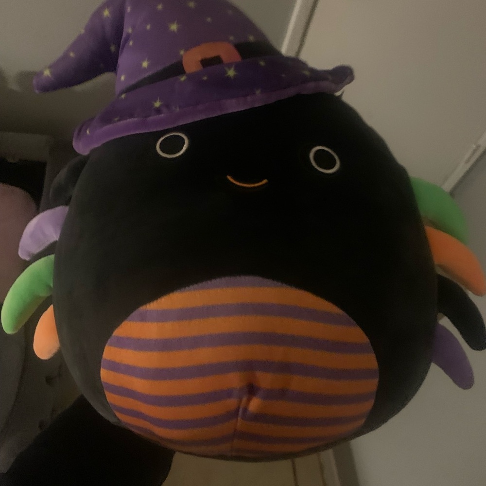 Squishmallows Black and Purple Witch Spider